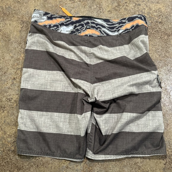 Y2k Quicksilver Boardshorts Green Stripes Size 32 Swim Trunks Surf - Picture 3 of 8